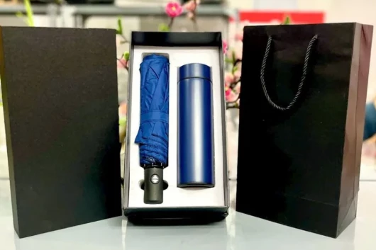 Set quà tặng ( Bình giữ nhiệu, ô )