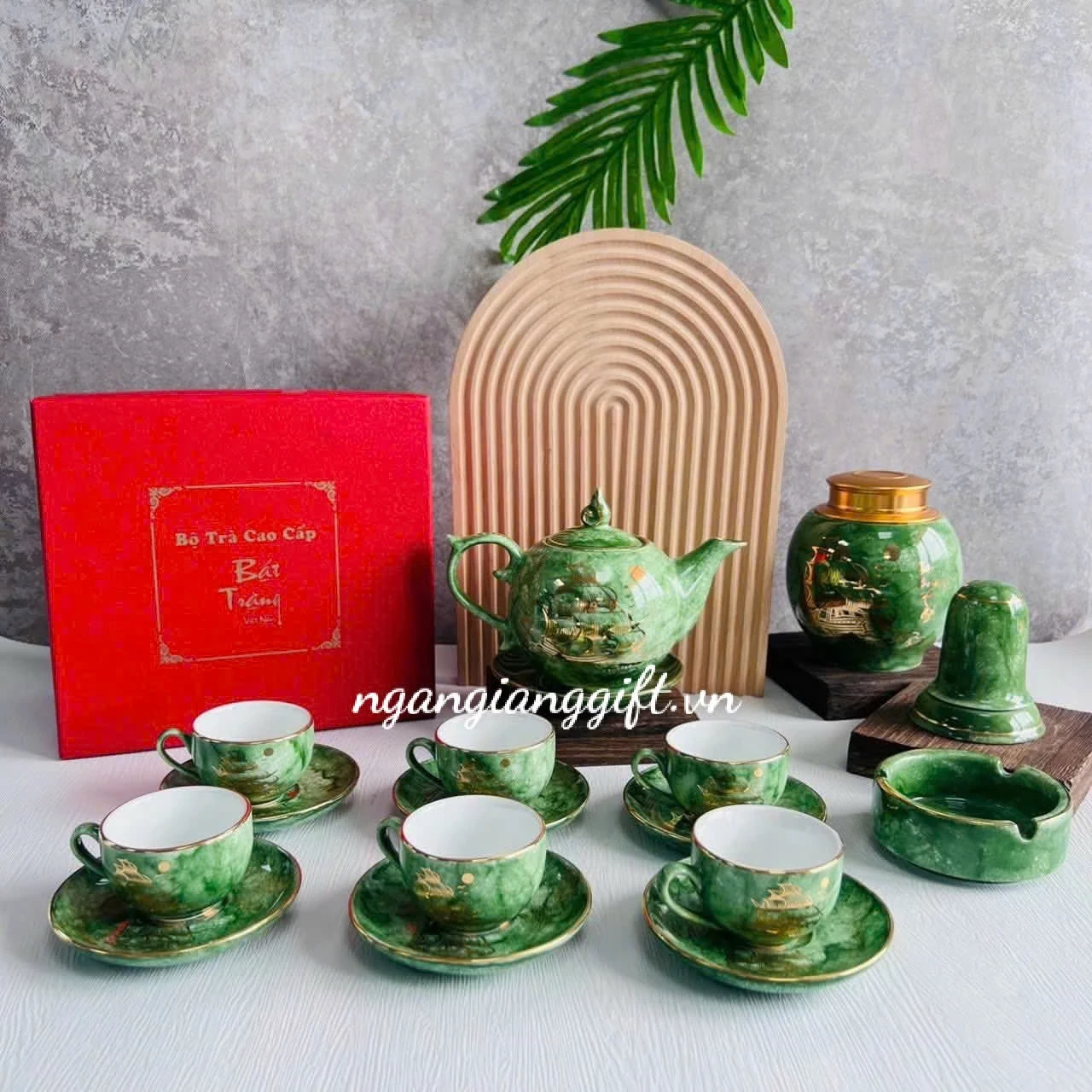 Bộ ấm chén BT04