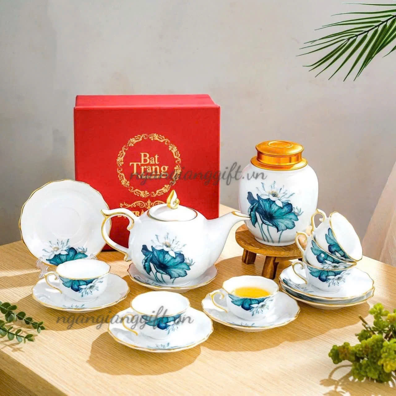 Bộ ấm chén BT07